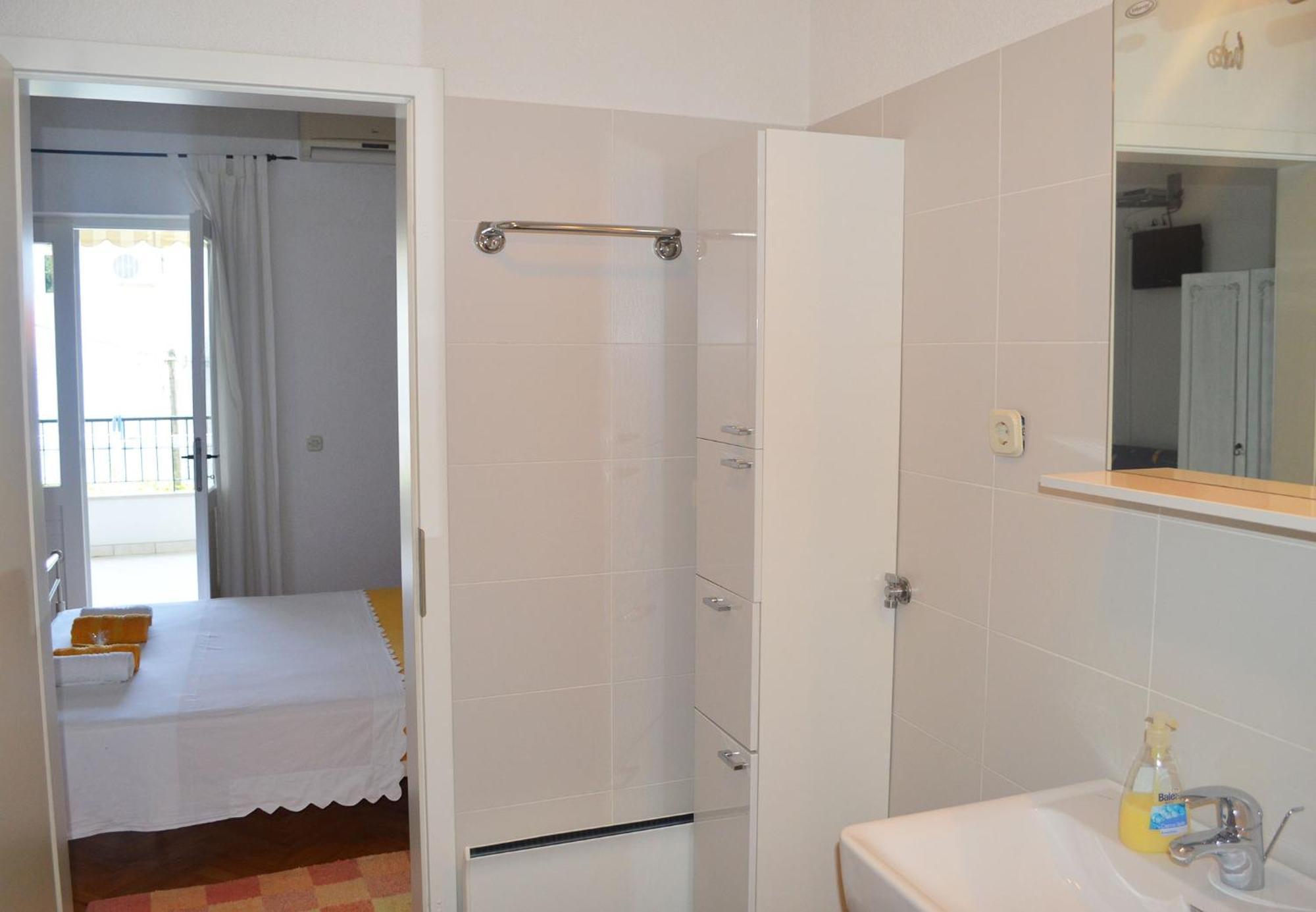 Apartments With A Parking Space Makarska - 11361 Rom bilde